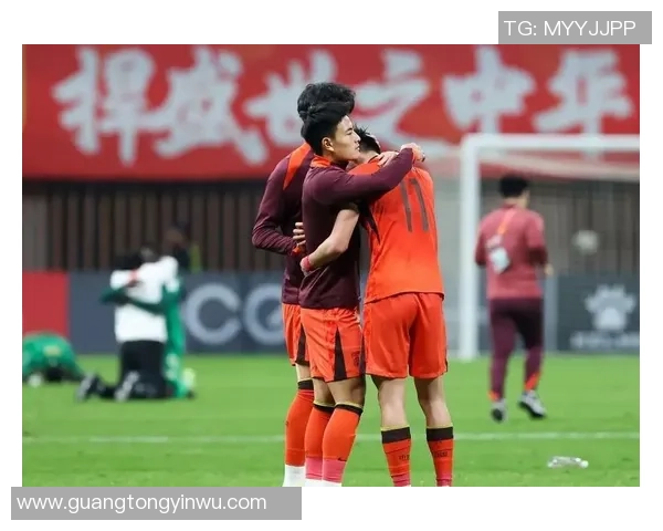 足球明星如何用心照顾粉丝情感与需求的真实故事与感人瞬间